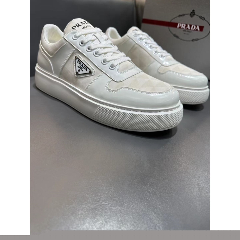 Pra*a casual shoes